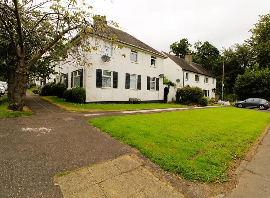 235 Merville Garden Village, Newtownabbey, BT37 9TY photo