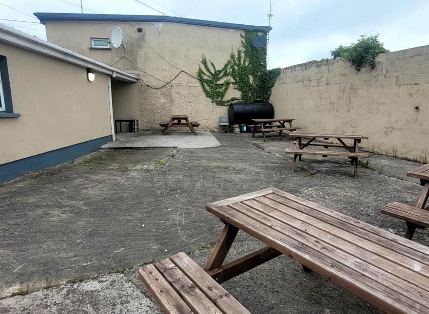 The Red Deere, & Adjoining Properties, Garranbeg, Pallasgreen