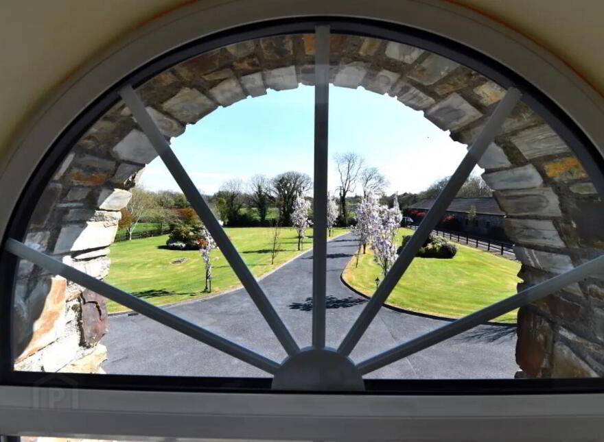 Lisnagar Demesne, Rathcormac, P61DA00