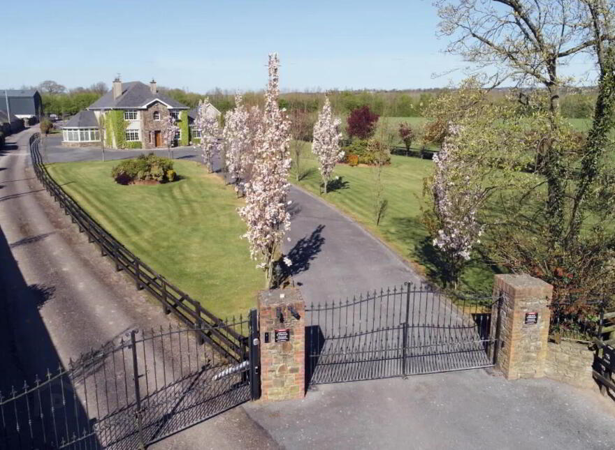 Lisnagar Demesne, Rathcormac, P61DA00