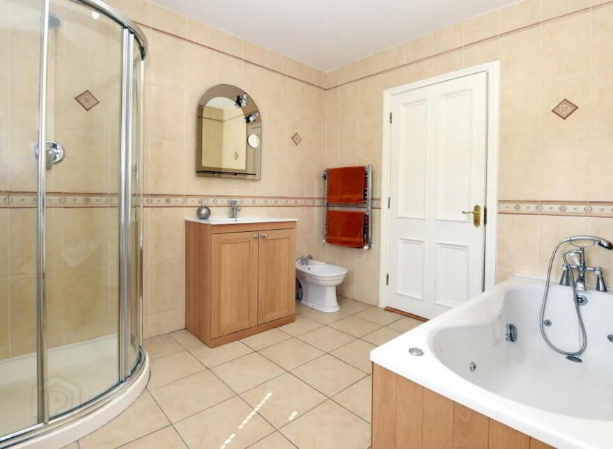 Lisnagar Demesne, Rathcormac, P61DA00