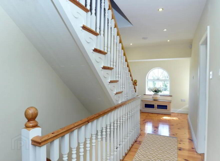 Lisnagar Demesne, Rathcormac, P61DA00