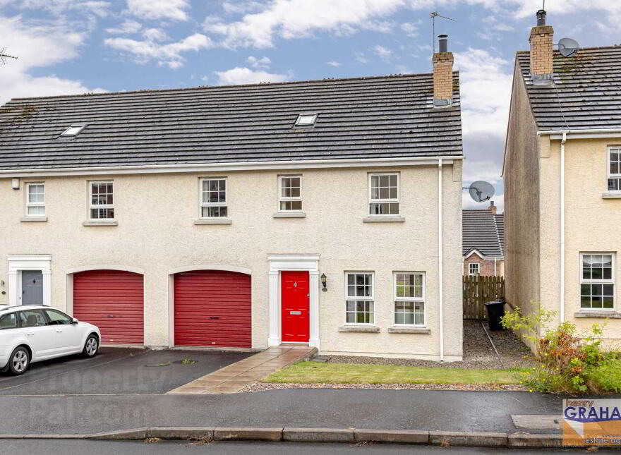 36 Bishopshill, Dromore, BT25 1FL photo