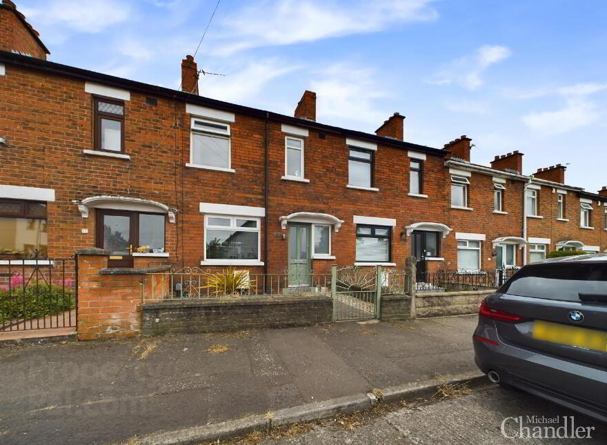 113 Ravenhill Gardens, Belfast, BT6 8GQ photo