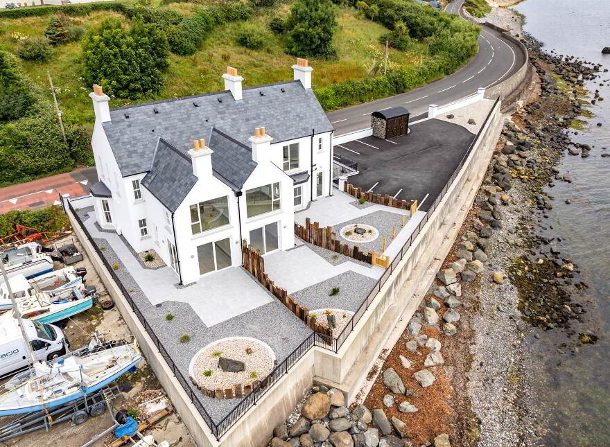21 Harbour Road, Carnlough, BT44 0EU