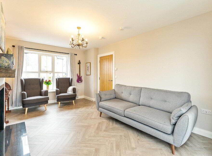 35 Sloanehill, Killyleagh, BT30 9UX
