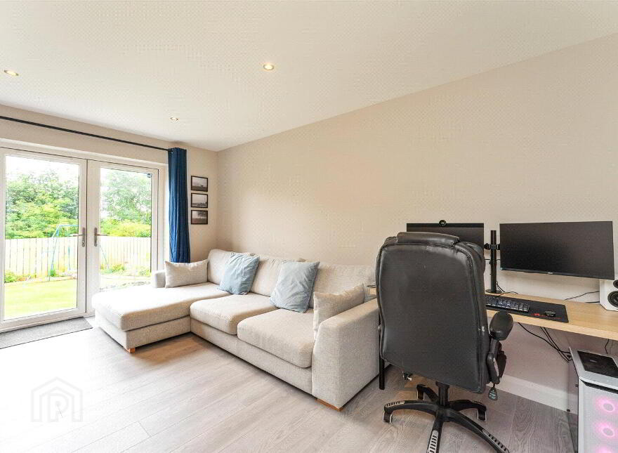 35 Sloanehill, Killyleagh, BT30 9UX