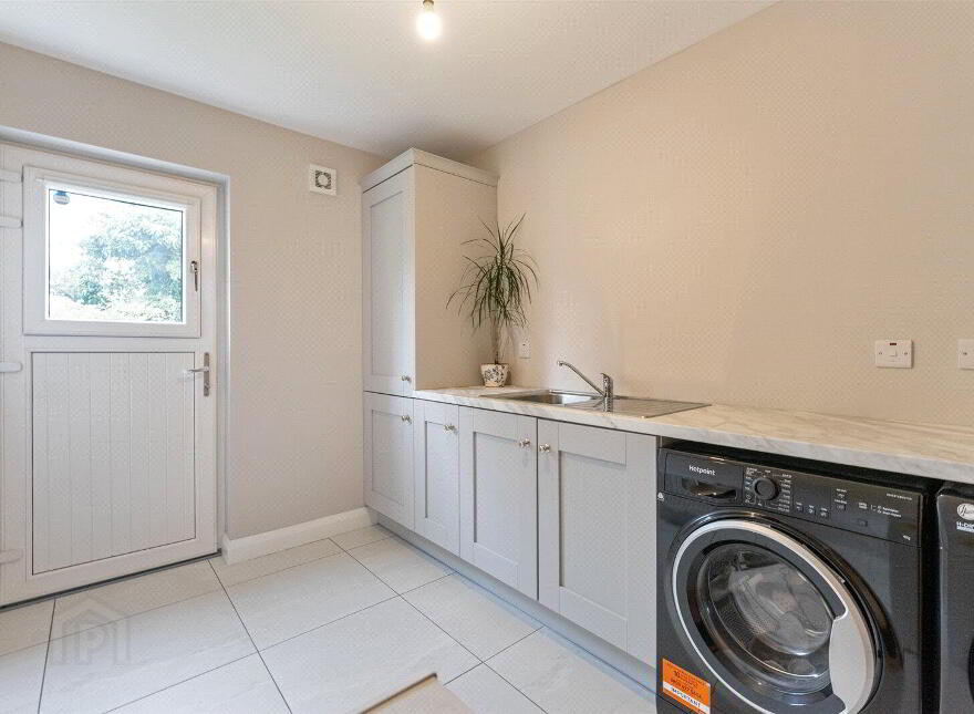35 Sloanehill, Killyleagh, BT30 9UX