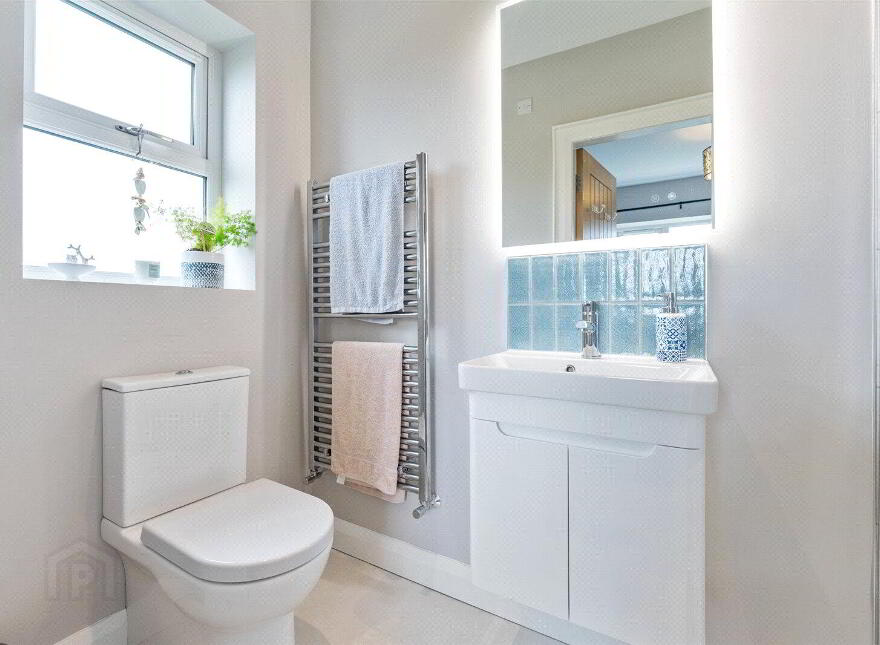 35 Sloanehill, Killyleagh, BT30 9UX