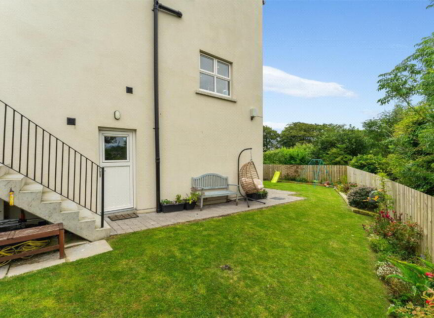 35 Sloanehill, Killyleagh, BT30 9UX
