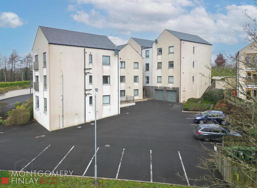 20 Oakhill Avenue, Enniskillen, BT74 4EA