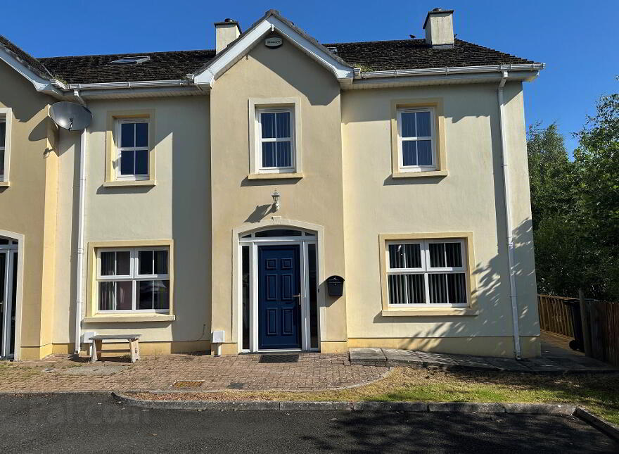 4 Mossvale Court, Dromore, BT25 1GB photo