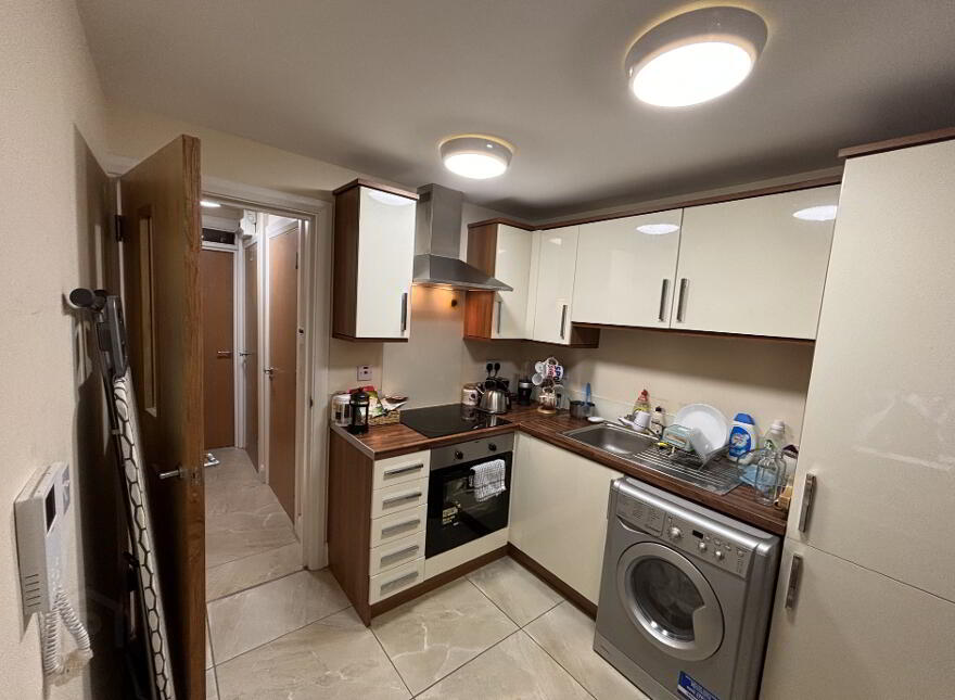 Flat 3, 75/77 Sandhurst Drive, Belfast, BT9 5AZ