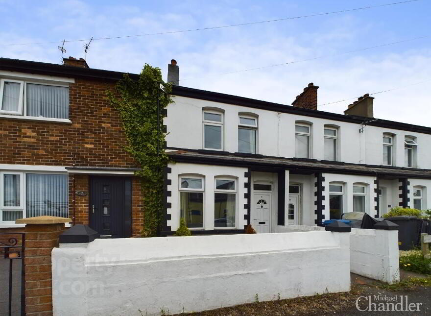 14 Kinnegar Drive, Holywood, BT18 9JQ photo