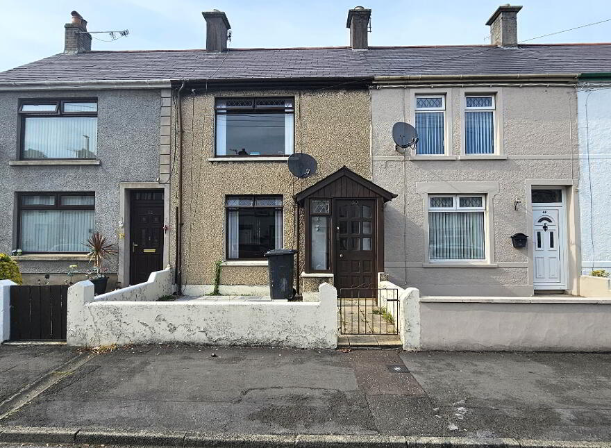 50 Laharna Avenue, Larne, BT40 1NG photo