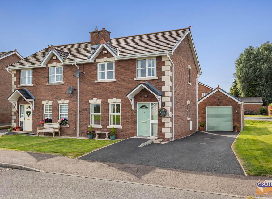 1 Arindale Grange, Maghaberry, Craigavon, BT67 0GD photo