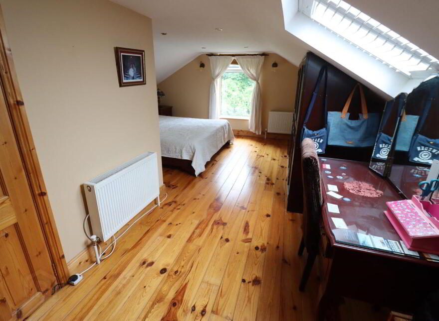 Rock Cottage, Cork Road, Carrigaline, P43V966