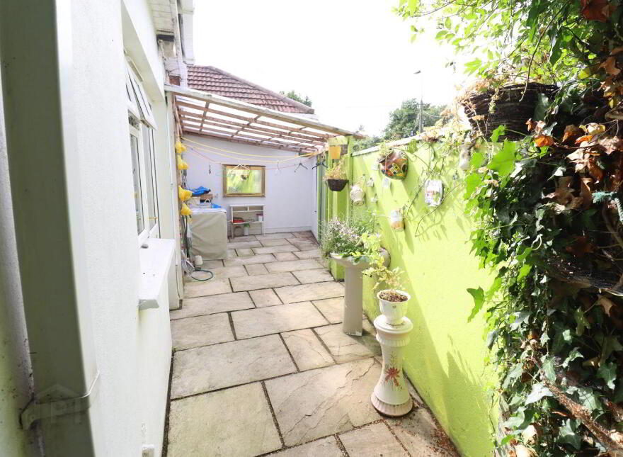 Rock Cottage, Cork Road, Carrigaline, P43V966