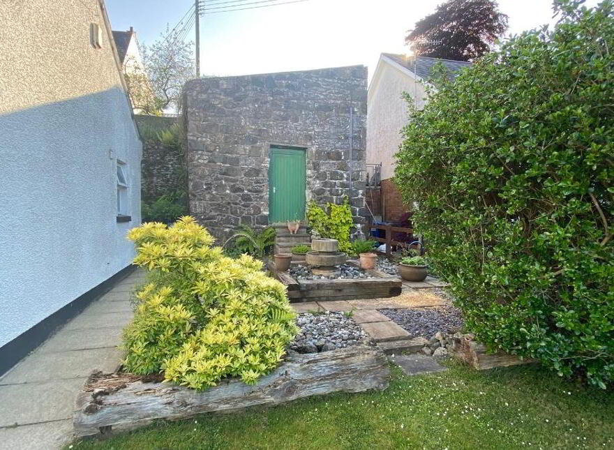 12 Gleno Village, Larne, Carrickfergus, BT40 3LG