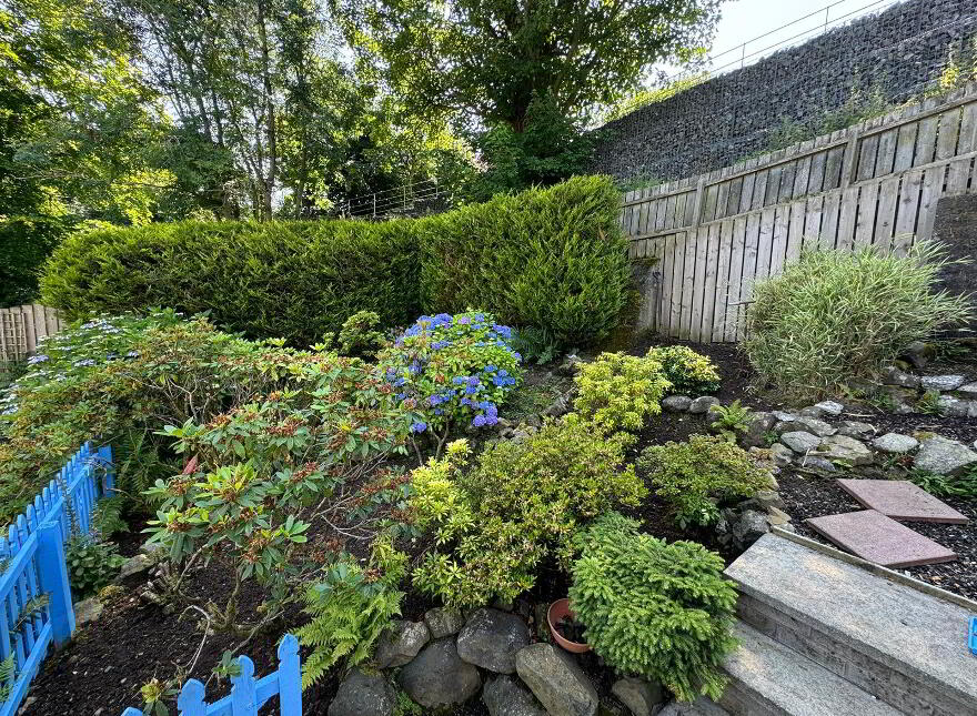 12 Gleno Village, Larne, Carrickfergus, BT40 3LG