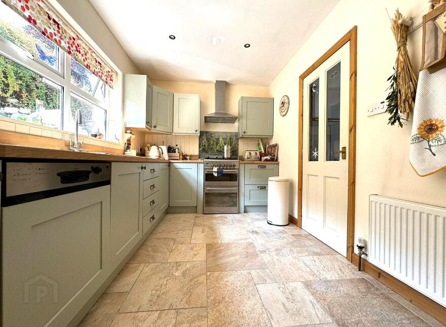 12 Gleno Village, Larne, Carrickfergus, BT40 3LG
