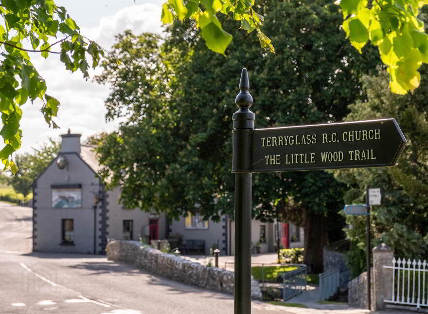 Shannon Lane, Terryglass, Nenagh