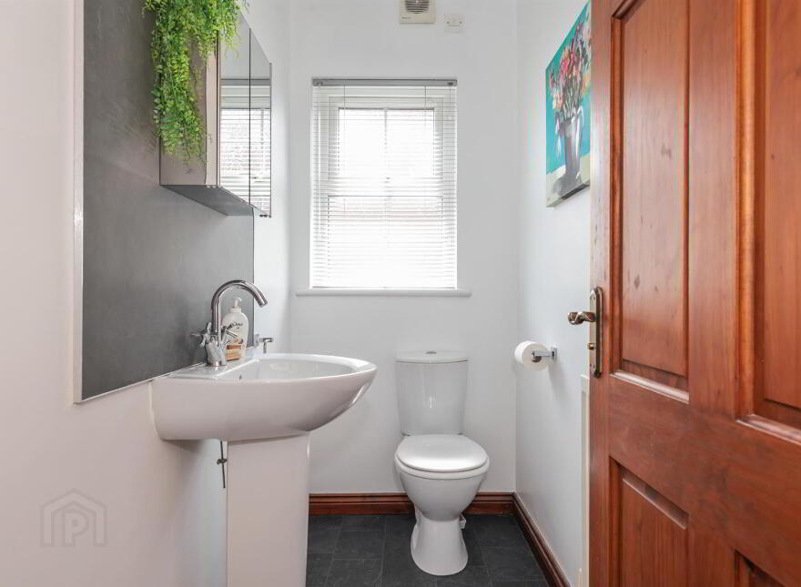 2 Strangford Avenue, Strangford Road, Downpatrick, BT30 6WL