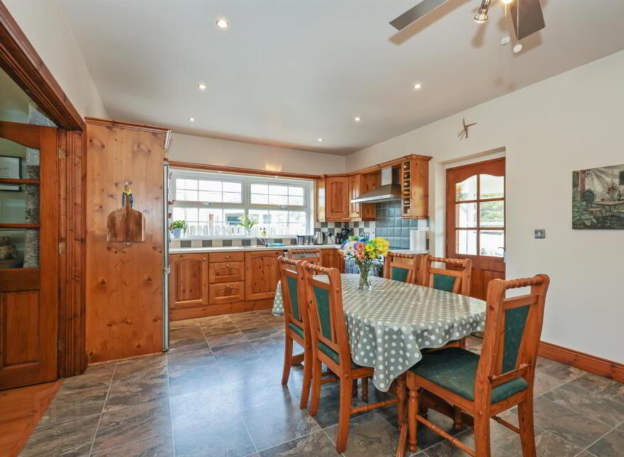 2 Strangford Avenue, Strangford Road, Downpatrick, BT30 6WL