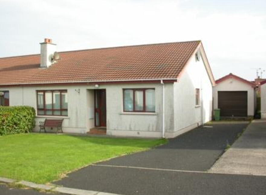 48 Dunsuivnish Avenue, 6-8 Month Let From SEPTEMBER, Portstewart, BT55 7EP photo