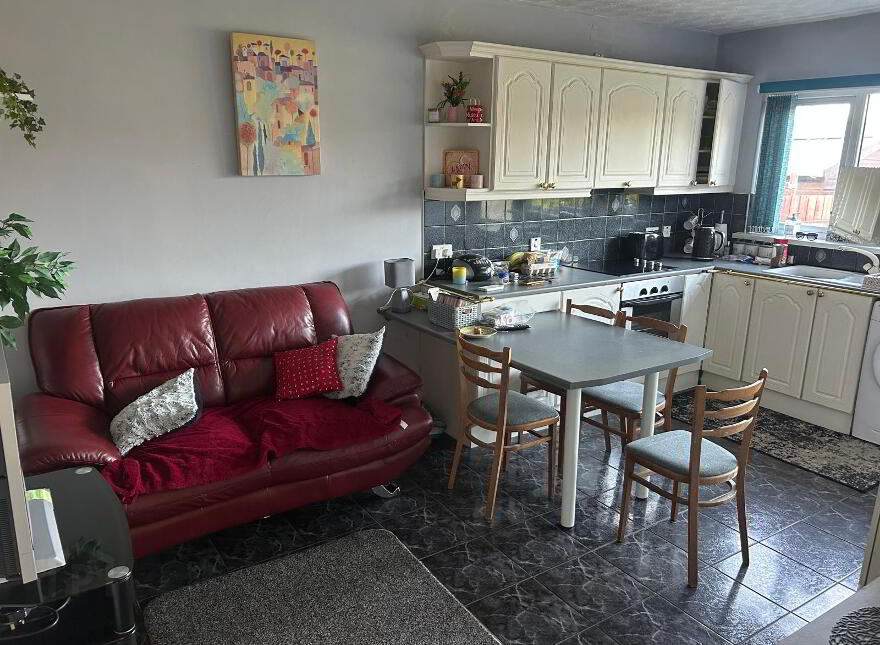 48 Dunsuivnish Avenue, 6-8 Month Let From SEPTEMBER, Portstewart, BT55 7EP