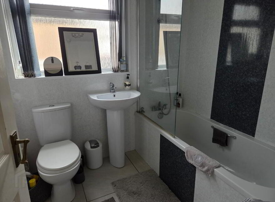 48 Dunsuivnish Avenue, Portstewart, BT55 7EP