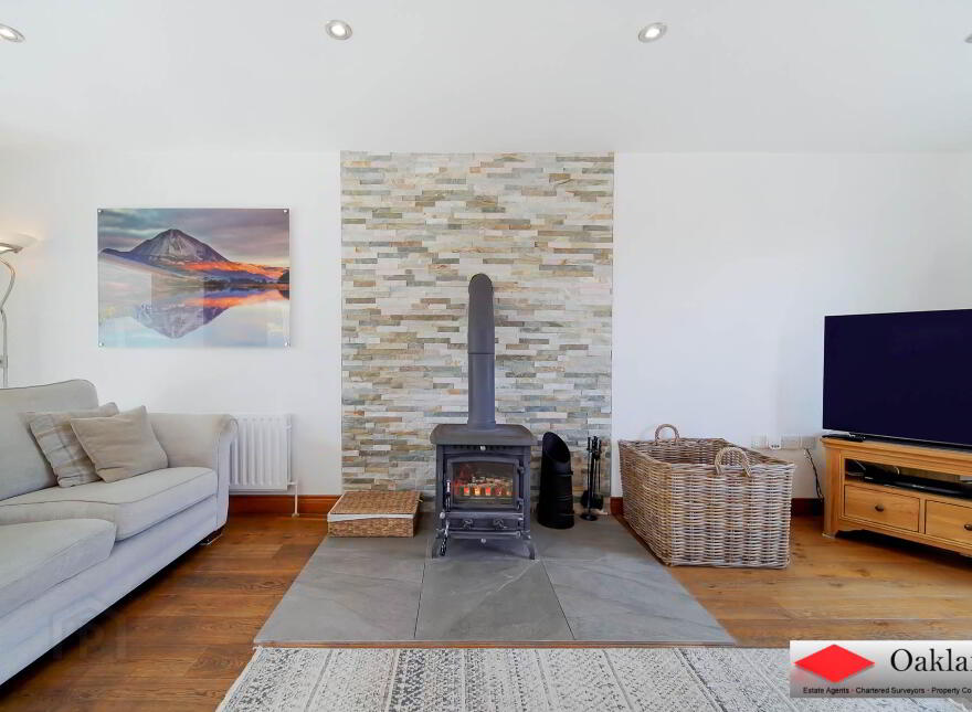 3 Mallory Park, Eglinton, Londonderry, BT47 3XJ