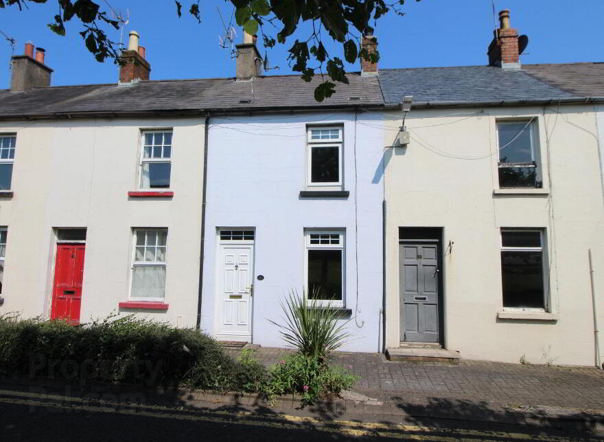 3 Robinsons Row, Carrickfergus, BT38 7DW photo