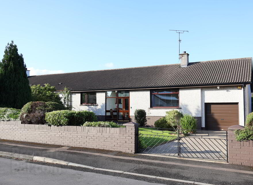 19 Castle Gardens, Limavady, BT49 0SD photo