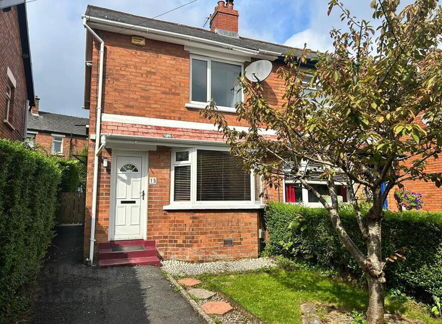 15 Pasadena Gardens, Upper Newtownards Road, Ballyhackamore, Belfast, BT5 6HU photo