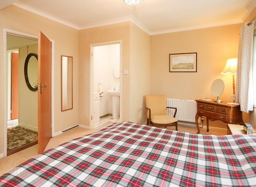 4 Sloans Avenue, The Roundabout, Saintfield Road, Carryduff, BT8 8DG