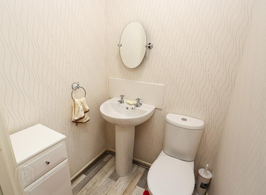 4 Sloans Avenue, The Roundabout, Saintfield Road, Carryduff, BT8 8DG