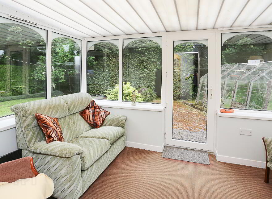 4 Sloans Avenue, The Roundabout, Saintfield Road, Carryduff, BT8 8DG