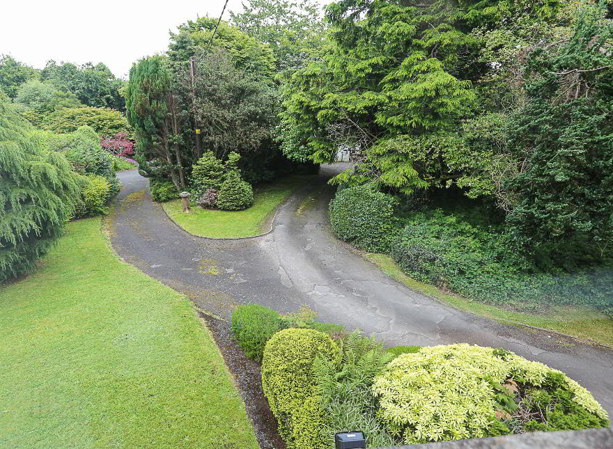 4 Sloans Avenue, The Roundabout, Saintfield Road, Carryduff, BT8 8DG