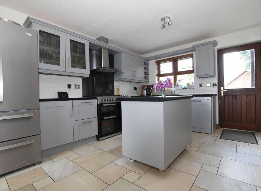 2 Henley Hall, Hillsborough, BT26 6RZ