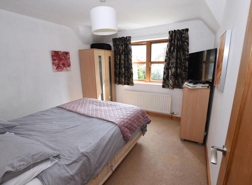 2 Henley Hall, Hillsborough, BT26 6RZ