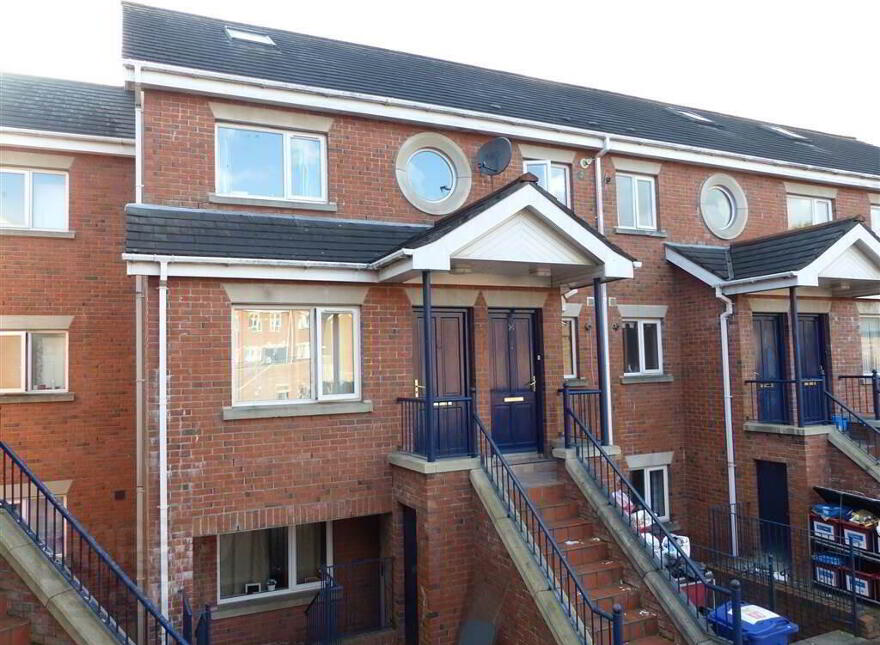 Apt, 9 Fitzwilliam Square, Rugby Avenue, Belfast, BT7 1JH photo