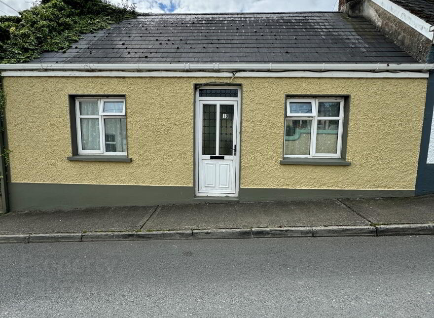 No.19 Mullanary, Carrickmacross, A81FN83 photo