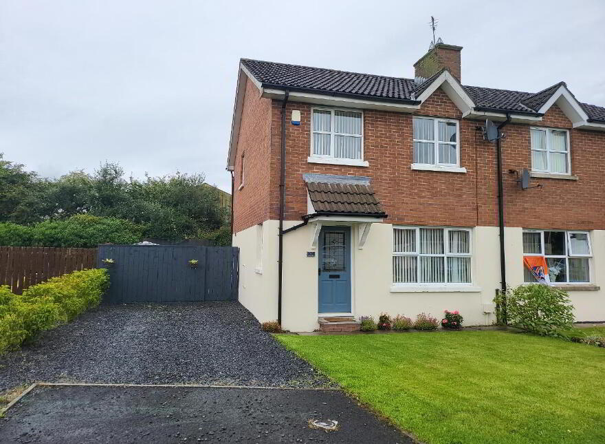 50 Avondale Manor, Craigavon, BT64 1AF photo