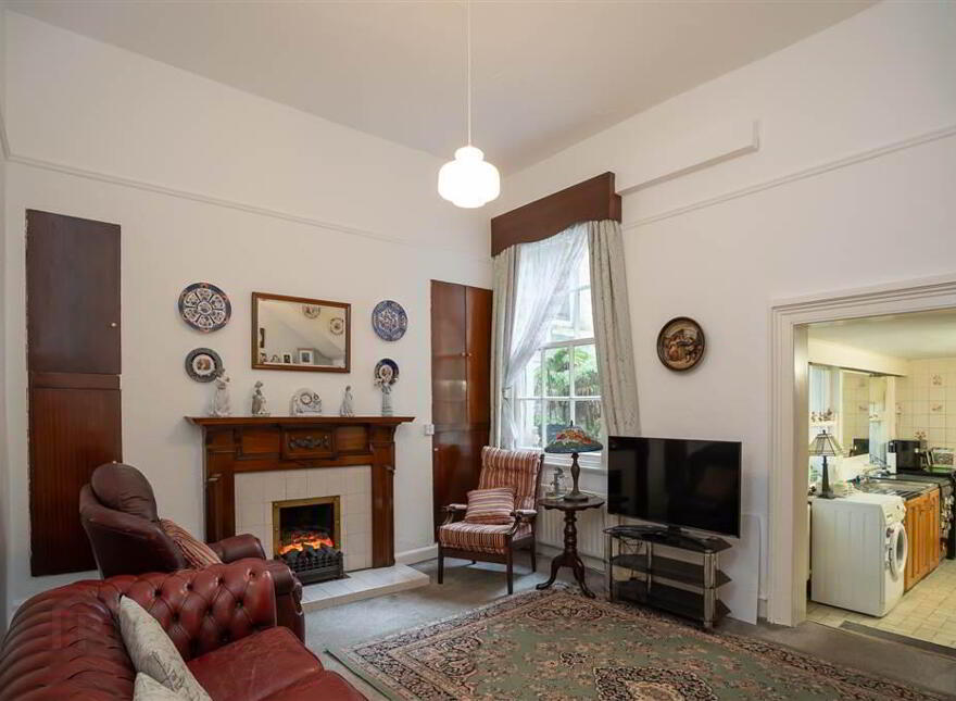 123 University Street, University Area, Belfast, BT7 1HP