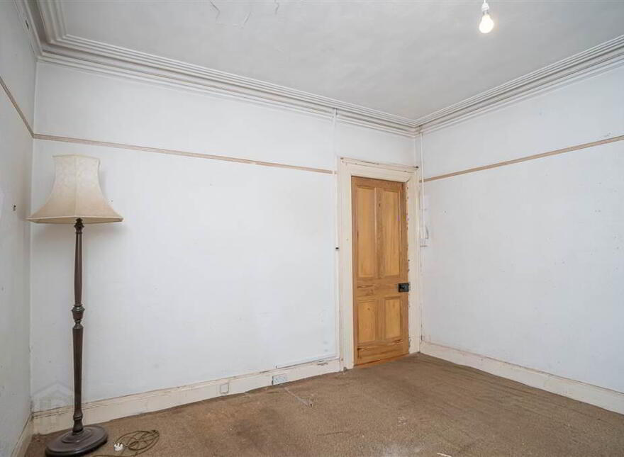 123 University Street, University Area, Belfast, BT7 1HP