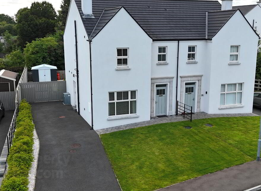 5a Mount Bernard Rise, Castlederg, BT81 7FA photo