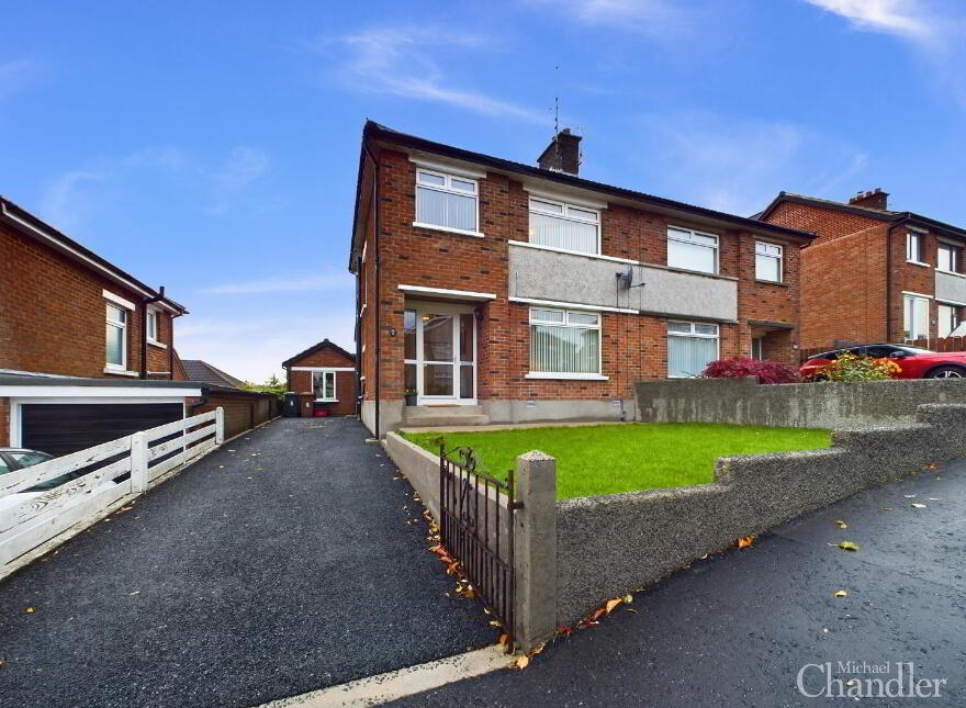 6 Chartwell Park, Belfast, BT8 6NG photo