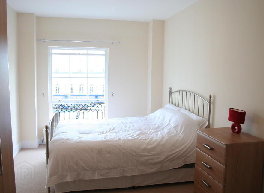56 Lisburn Square, Lisburn, BT28 1TS