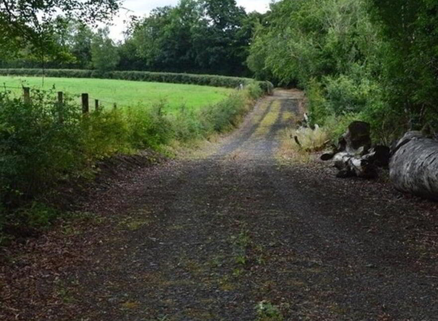 Knowehead Road, Broughshane, BT43 7JE